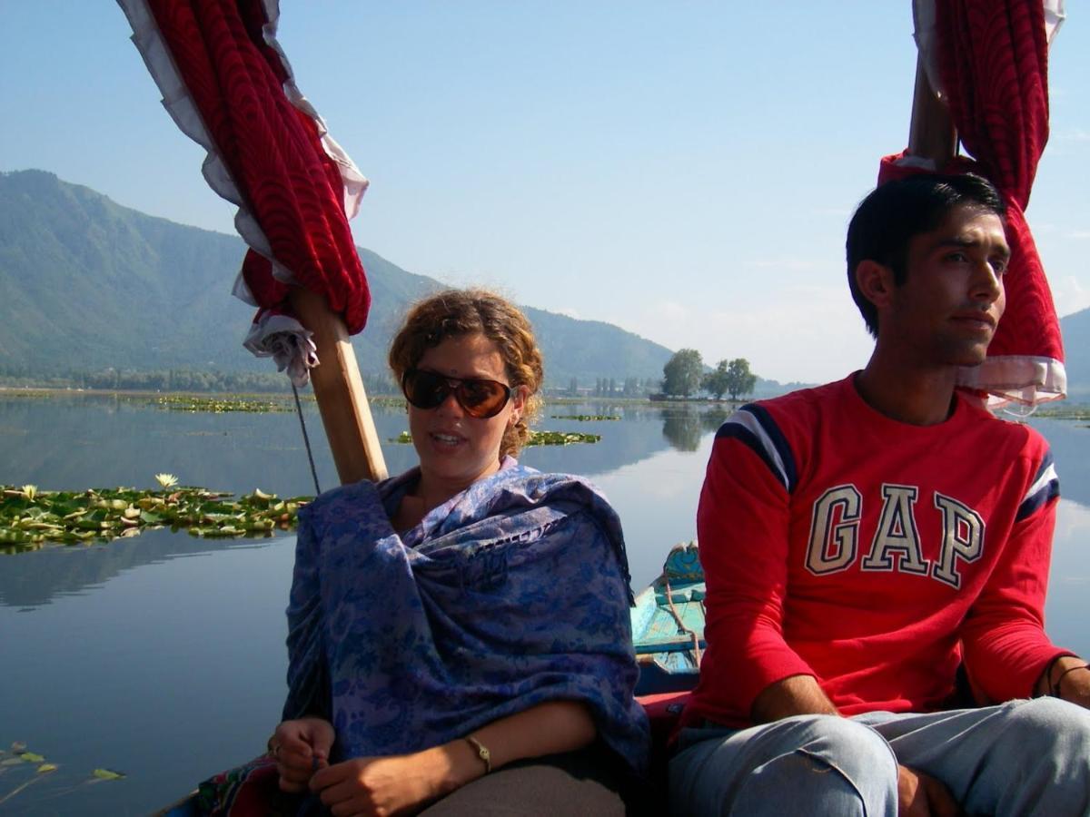 Houseboat Zaindari Palace Srīnagar エクステリア 写真