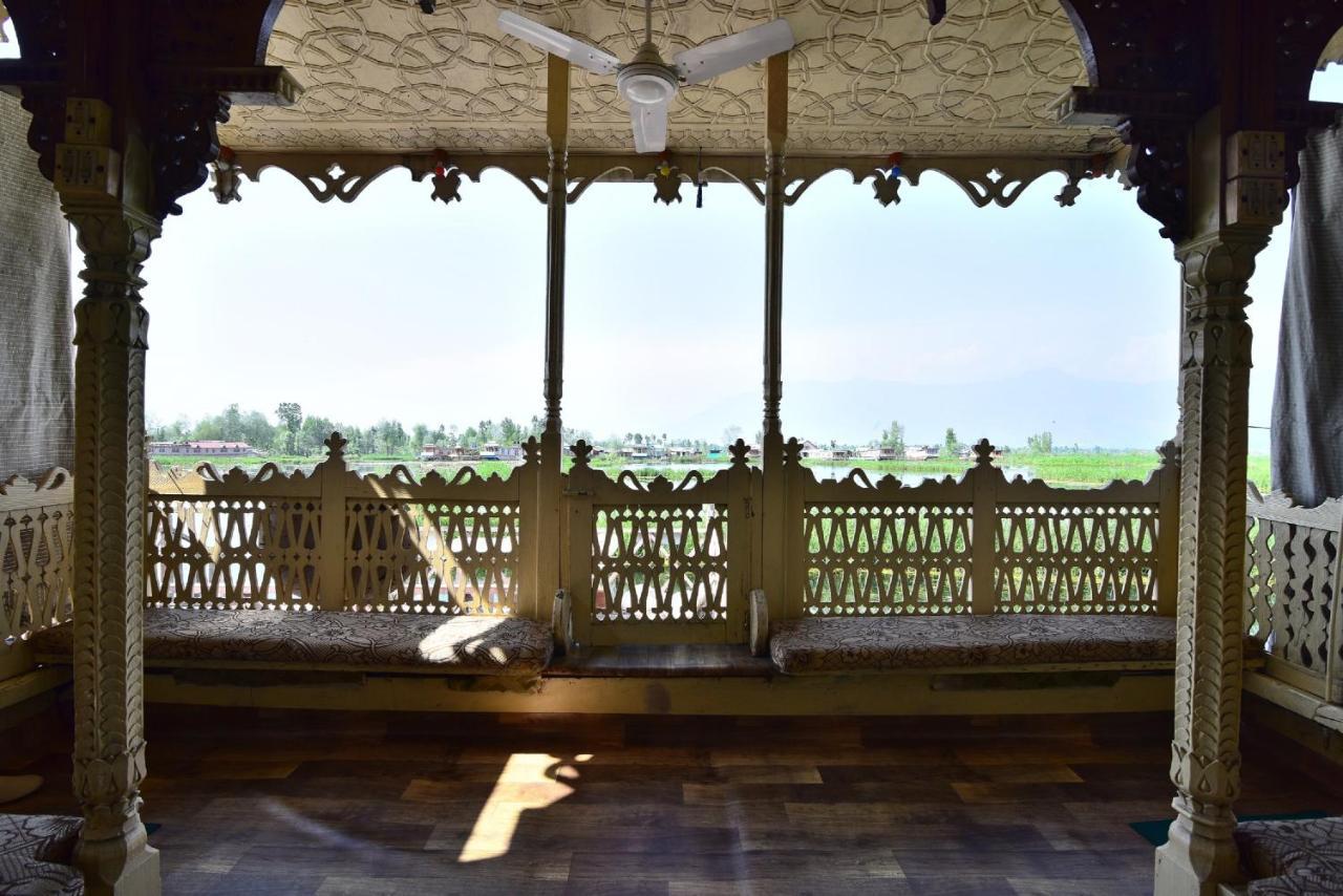 Houseboat Zaindari Palace Srīnagar エクステリア 写真