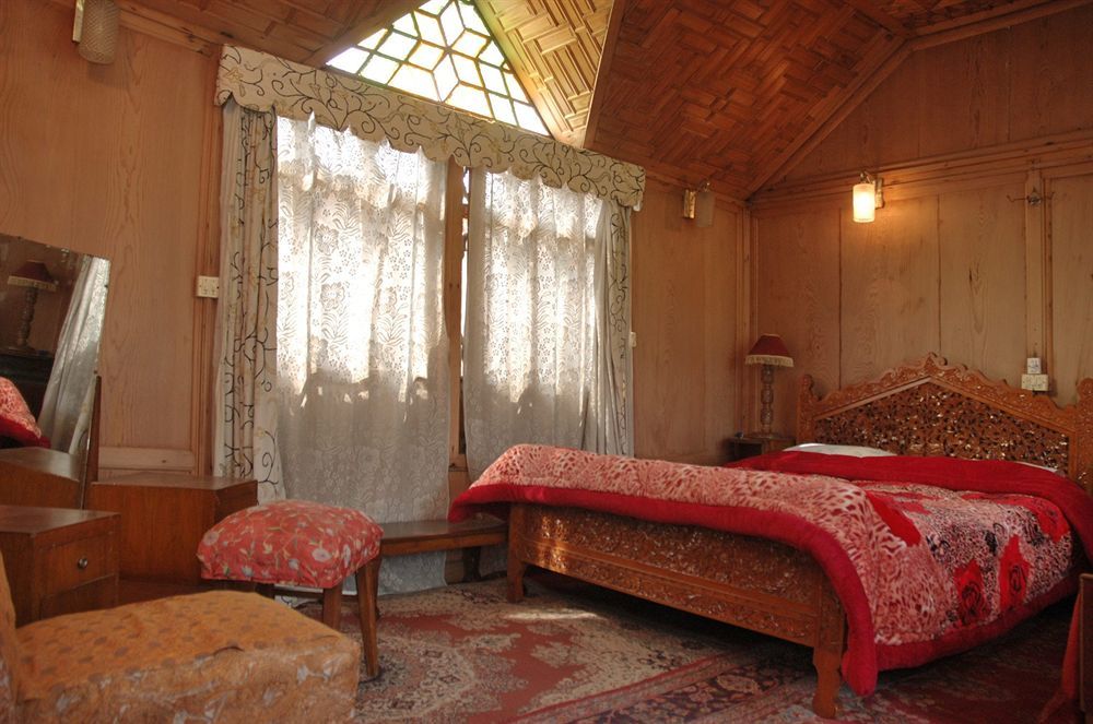 Houseboat Zaindari Palace Srīnagar エクステリア 写真