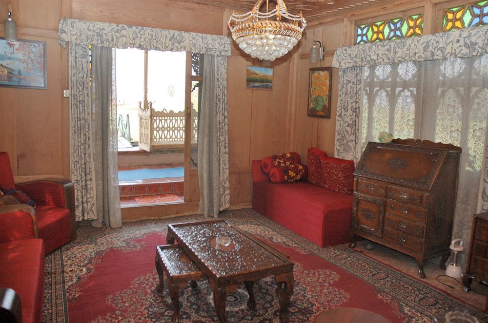 Houseboat Zaindari Palace Srīnagar エクステリア 写真